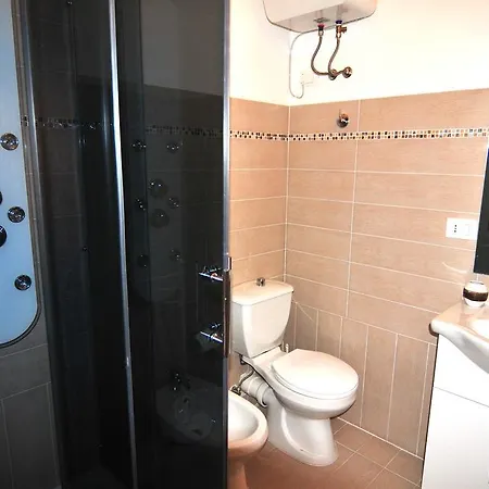 St. Lucia Suites & Apartment *